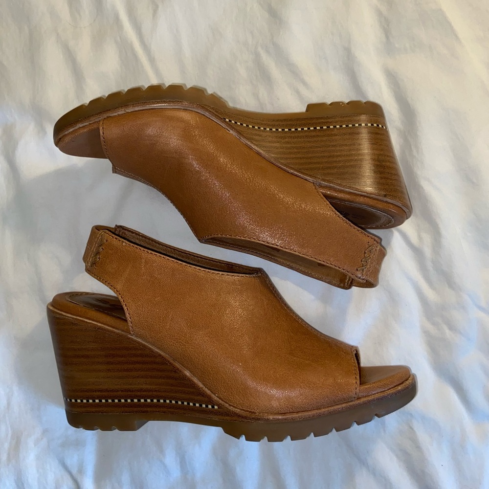 Sorel Tan Leather Wedge Sandals Heels